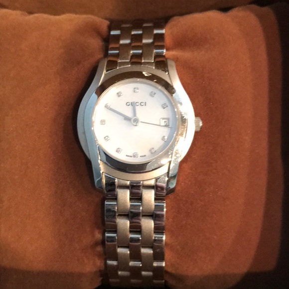 Women’s Gucci Mother of Pearl w/Diamonds Watch - Picture 2 of 7